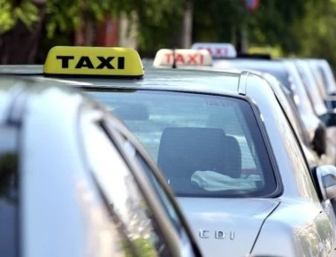 Αποκαλύφθηκε απάτη με τα ταξί - Ελληνική πατέντα για να κλέβουν!